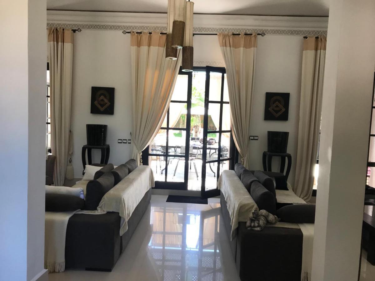 Villa Mano Lagouassem Exteriör bild